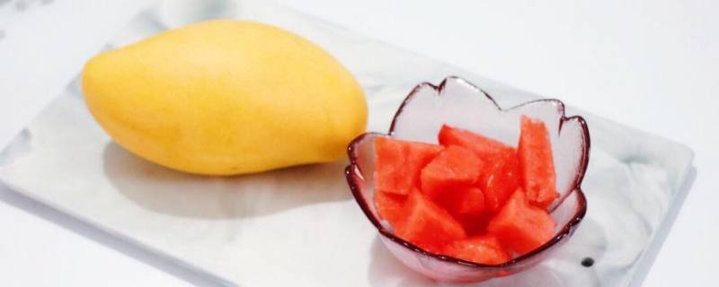 可以把芒果和西瓜同时吃吗 芒果和西瓜可以同时吃吗