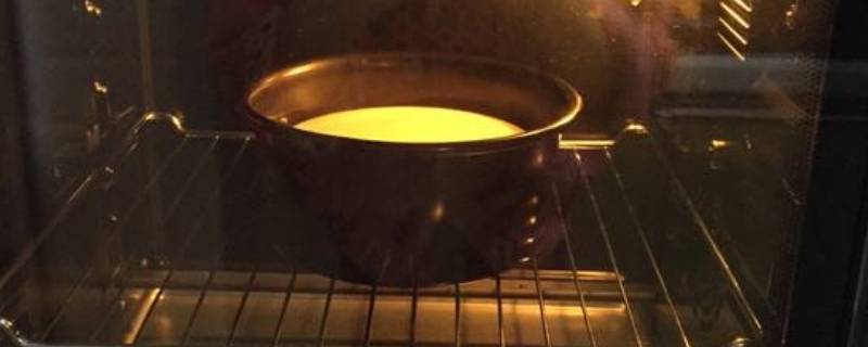 烤蛋糕需要在烤箱中烤多久 烤箱160度烤蛋糕要多久