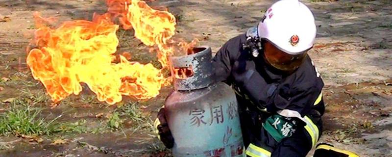煤气罐可以以什么方式放置 煤气罐可以横着放吗