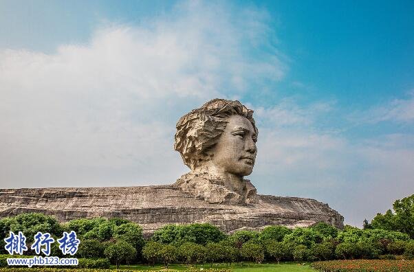 凤凰古城上榜(错过很可惜)-湖南十大最好玩的地方