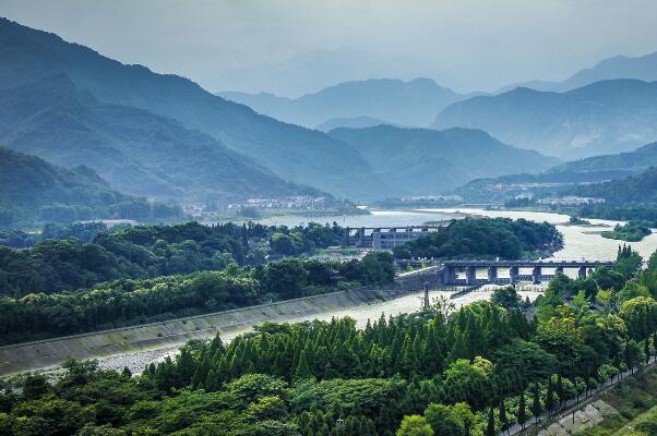 都江堰著名景点-都江堰十大景点排行榜-都江堰十大必去景点排行榜