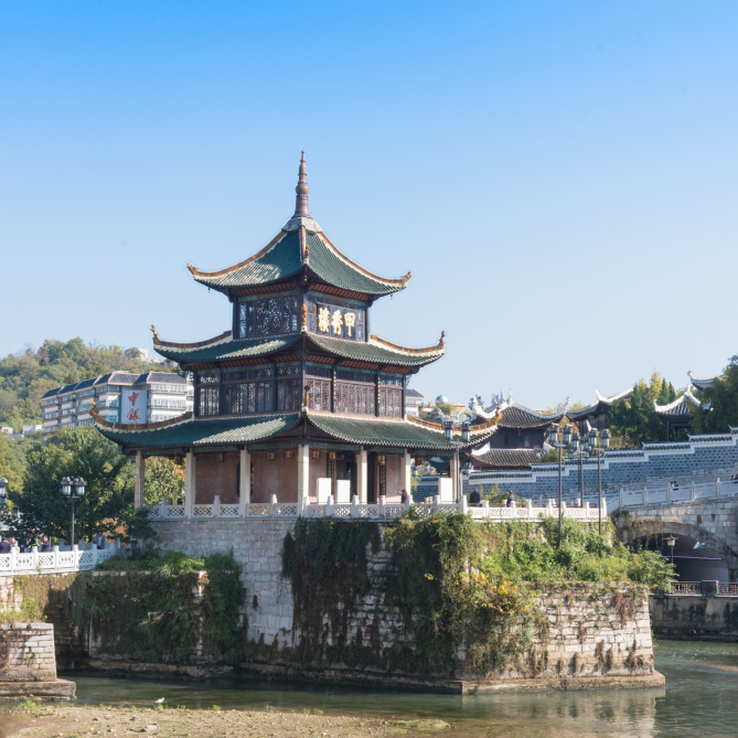 贵阳电视塔上榜(市内海拔较高)-贵州十大地标建筑物排行榜