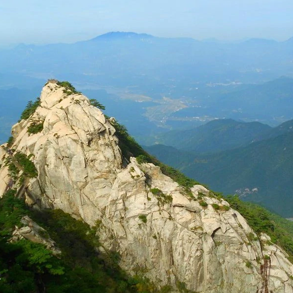 天堂寨上榜(大别山主峰之一)-安徽露营十大圣地排行榜