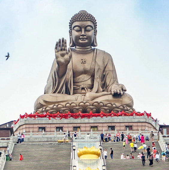 南山上榜(世界第一锡青铜坐佛)-山东十大著名景点排名