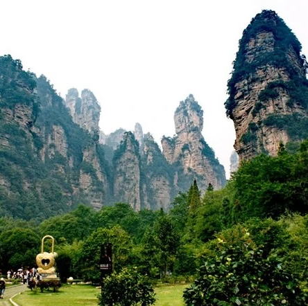 张家界上榜(革命发源地)-南方旅游城市排名