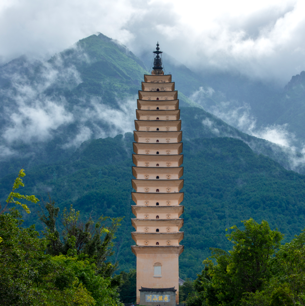 云南爬山旅游必去的景点-云南适合徒步的山排行榜