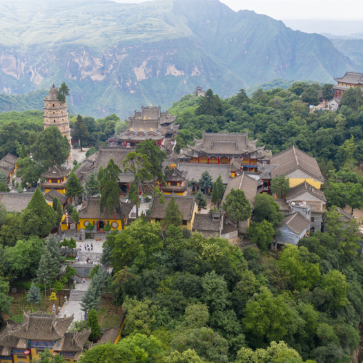 甘肃省适合夏天避暑的地方有哪些-夏季甘肃旅游必去十大景点排行榜