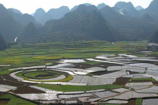 荔波漳江上榜(世界自然遗产)-中国十大必去旅游胜地排行榜