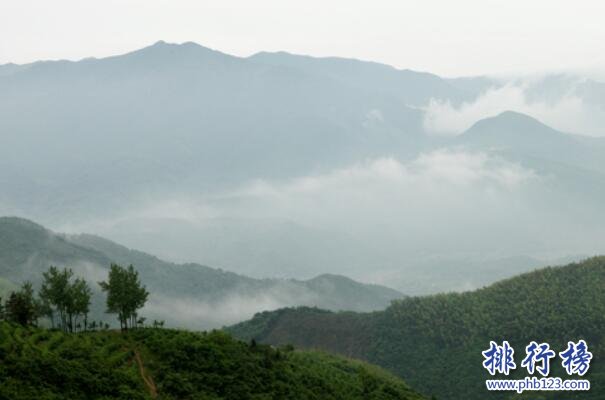 河南省内的避暑胜地有哪些-河南十大避暑胜地排行榜-河南夏季避暑去哪里好