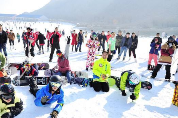 苏峪口滑雪场上榜(理想的高山滑雪场)-宁夏十大冬季旅游好去处