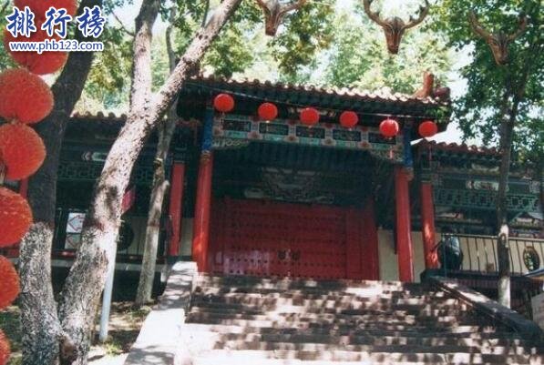 新疆清泉寺上榜(建于唐贞观年间)-新疆十大名寺