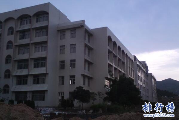 福鼎市茂华学校上榜(平安校园)-福鼎市十大初中排名一览表