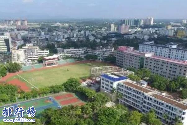 万宁中学上榜(海南省一级中学)-万宁市十大初中排名一览表