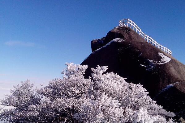 广西十大山峰排行榜-广西十大高峰-广西十大最高的山排名是什么