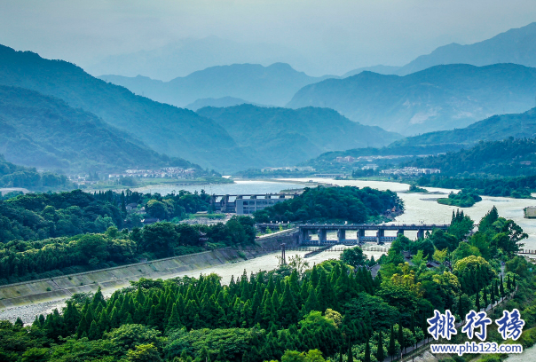 四川踏青赏花好去处-四川十大踏青好去处-四川哪里适合徒步爬山