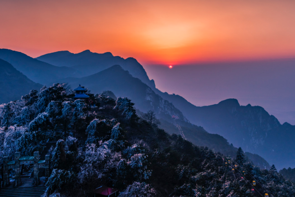 春节江西旅游必去十大景点-江西春节游玩景点排行榜前十名-春节期间江西有哪些好玩的地方