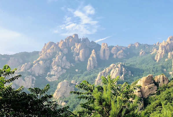 山东适合夏季旅游的景点-山东夏季景点排行榜前十名-山东夏季好玩的地方有哪些