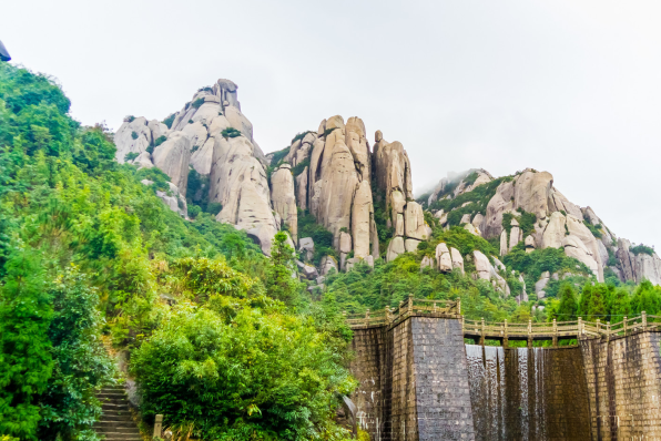 福建夏天旅游必去十大景点-福建夏季景点排行榜前十名-福建适合夏天旅游的地方有哪些