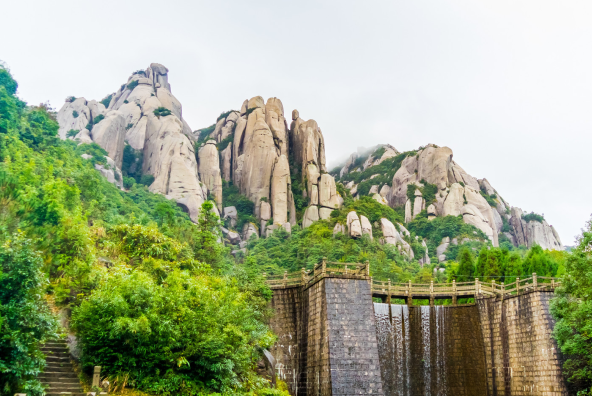 台湾周边旅游必去十大景点-台湾周边旅游景点排行榜前十名-台湾周边有哪些好玩的景点