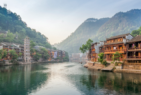 湖南亲子旅游十大必去景区-湖南亲子游景点排行榜前十名-湖南亲子游去哪里玩比较好