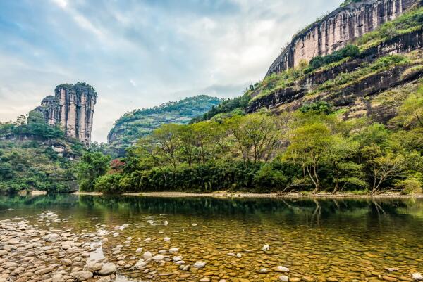 上饶五一必去景点有哪些-上饶市五一旅游必去十大景点-上饶好玩地方排行