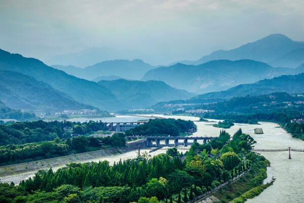 成都五一必去景点有哪些-成都市五一旅游必去十大景点-成都好玩地方排行