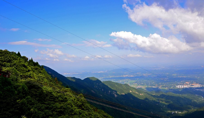 湖南游玩攻略必去的地方-湖南10月景点排行榜-湖南的旅游景点有哪些