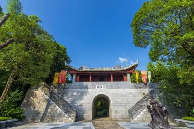 广西游玩攻略必去的地方-广西红色旅游十大景区-广西的旅游景点有哪些