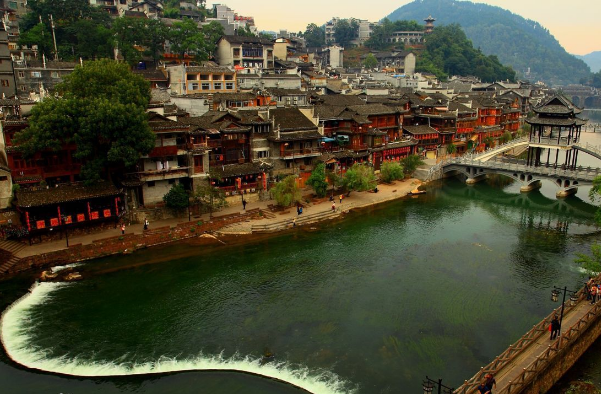 湘西旅游景点必去排行榜-湘西十大旅游景点-湘西旅游景点有哪些