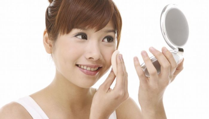  粉饼和粉底液相同吗 粉饼和粉底液一样吗